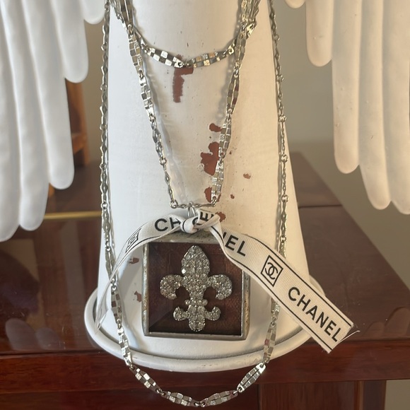 🔥Loren’s Rockin Luxuries Incredible 3 tiered intricate linked necklace w detail - Picture 5 of 5